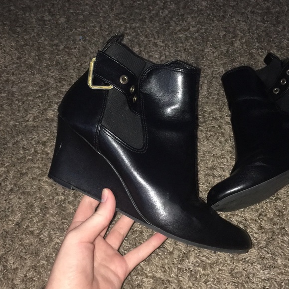 boots - Picture 3 of 5